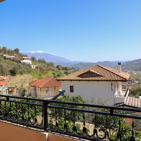 Guest House Marjo Berat Exterior foto