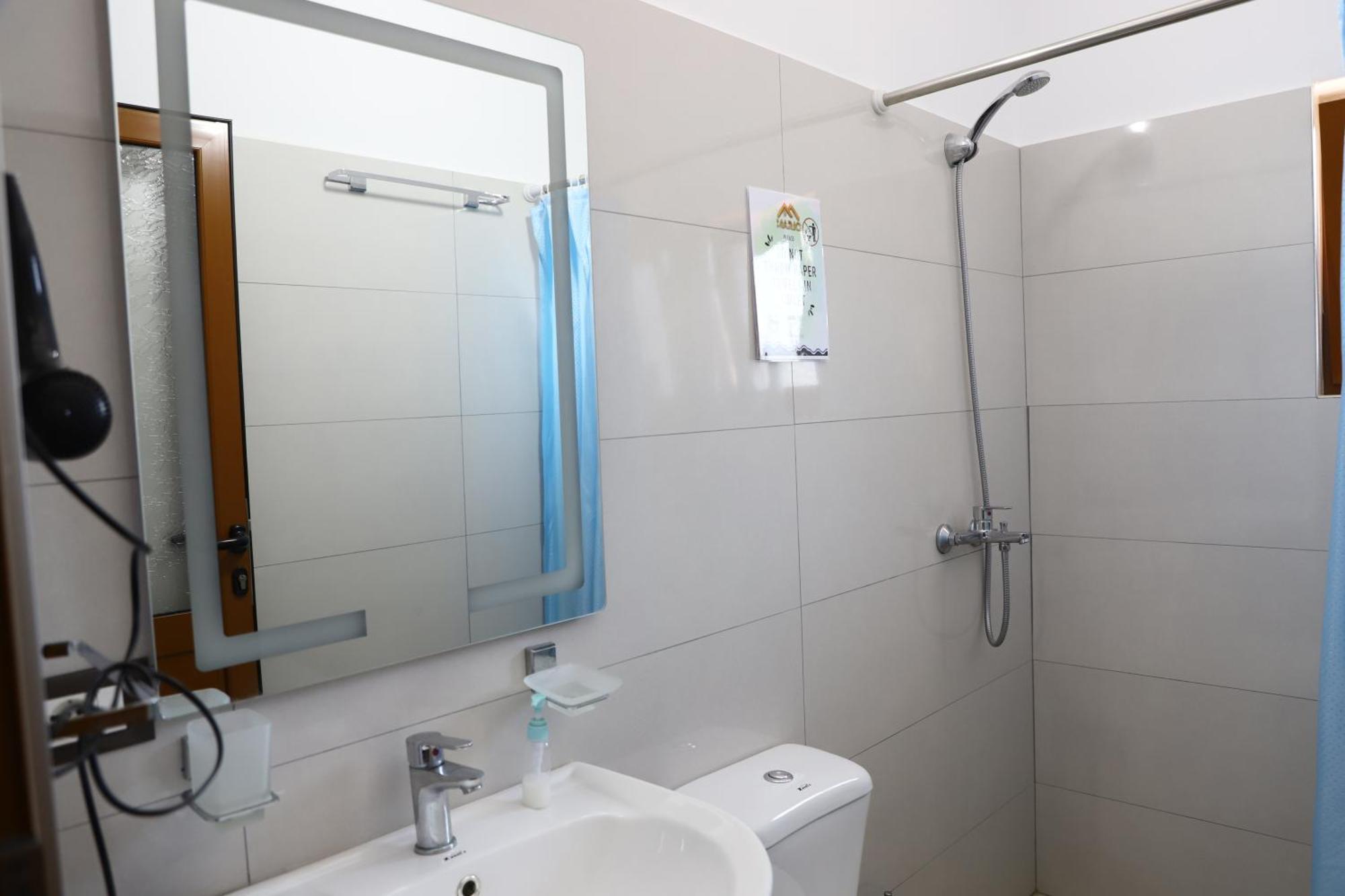 Guest House Marjo Berat Exterior foto