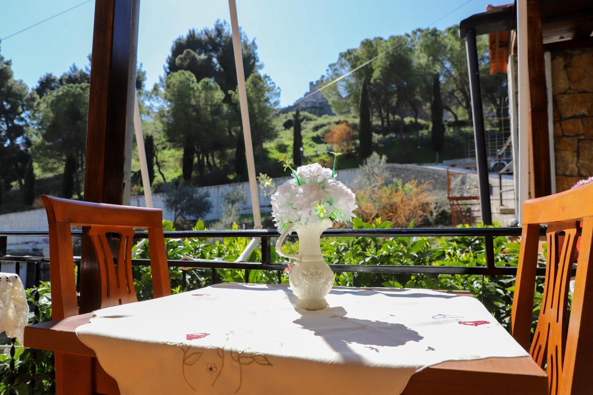 Guest House Marjo Berat Exterior foto
